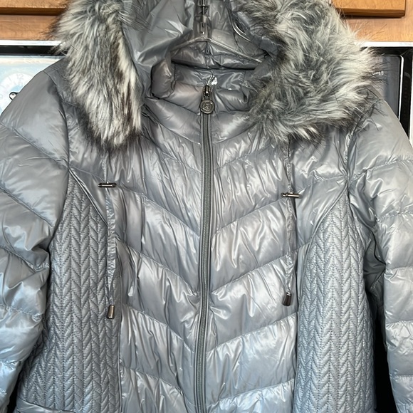 Puff jacket grey , very comfy - Picture 13 of 16